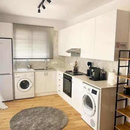 Luxury Retreat- 2-bedroom, 2-bath