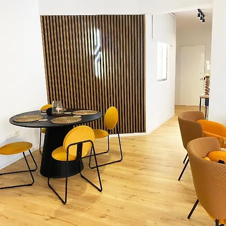 Appartamento Luxury Retreat- 2-bedroom, 2-bath