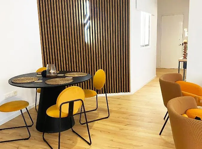 Apartmán Luxury Retreat- 2-bedroom, 2-bath