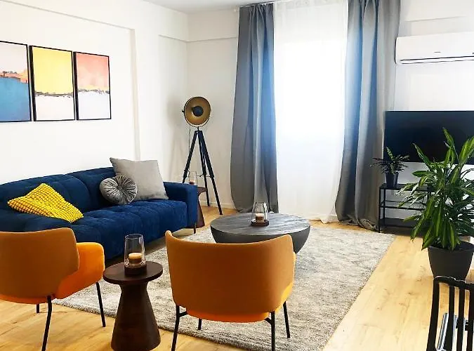 Luxury Retreat- 2-bedroom, 2-bath Apartmán Nikósie